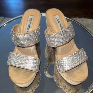 Super cute bling wedge